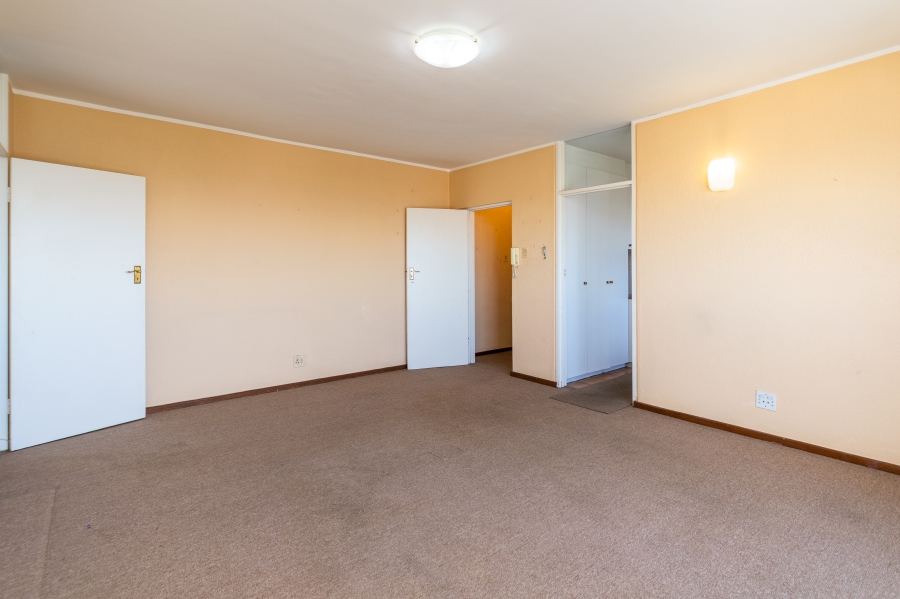 1 Bedroom Property for Sale in Wynberg Upper Western Cape